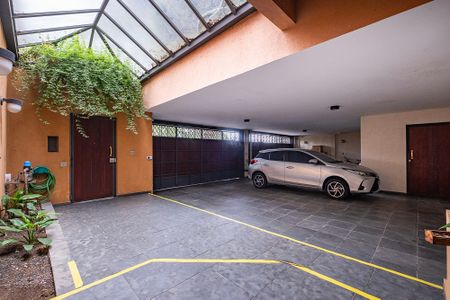 Garagem de casa à venda com 5 quartos, 590m² em Vila Madalena, São Paulo