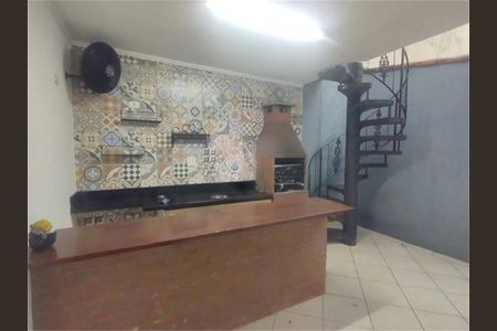 Casa à venda com 3 quartos, 192m² em Jardim Santa Monica, São Paulo