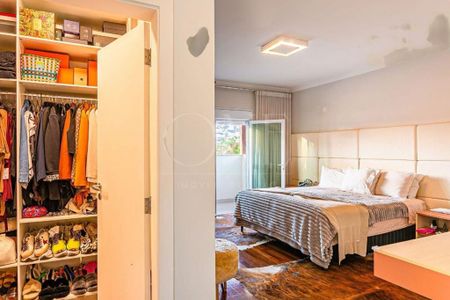 Casa à venda com 577m², 4 quartos e 6 vagas