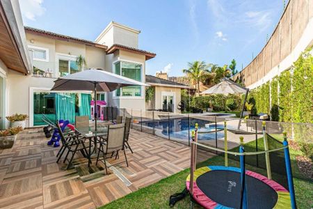 Casa à venda com 577m², 4 quartos e 6 vagas