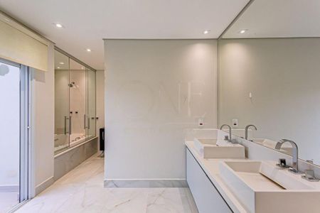 Casa à venda com 577m², 4 quartos e 6 vagas