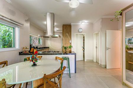 Casa à venda com 577m², 4 quartos e 6 vagas