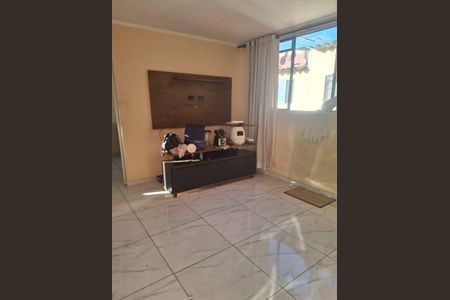 Sala de apartamento para alugar com 2 quartos, 55m² em Conjunto Promorar Raposo Tavares, São Paulo