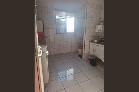 Cozinha de apartamento para alugar com 2 quartos, 55m² em Conjunto Promorar Raposo Tavares, São Paulo
