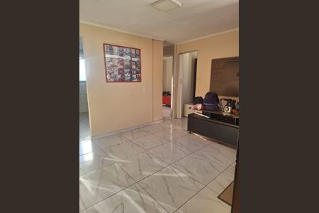 Sala de apartamento para alugar com 2 quartos, 55m² em Conjunto Promorar Raposo Tavares, São Paulo