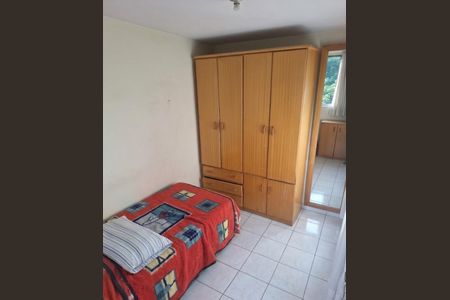 Quarto de apartamento para alugar com 2 quartos, 55m² em Conjunto Promorar Raposo Tavares, São Paulo