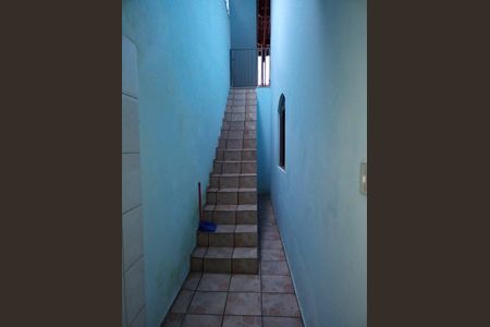 Casa à venda com 160m², 3 quartos e 5 vagasEscada