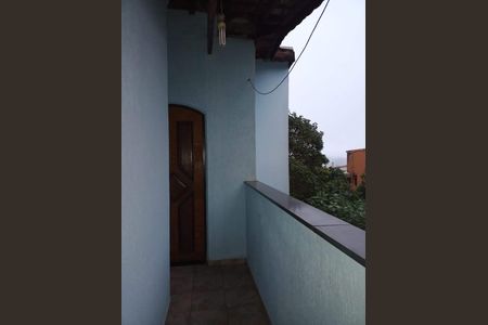 Casa à venda com 160m², 3 quartos e 5 vagasVaranda