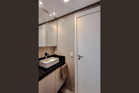 Apartamento à venda com 84m², 2 quartos e 2 vagas Apartamento à venda com 84m², 2 quartos e 2 vagasBanheiro da Suíte 2
