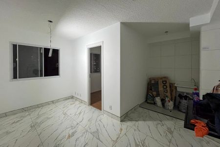 Sala de apartamento para alugar com 2 quartos, 38m² em Parque Bristol, São Paulo