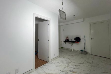 Sala de apartamento para alugar com 2 quartos, 38m² em Parque Bristol, São Paulo