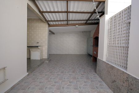 Casa para alugar com 90m², 2 quartos e 3 vagasQuintal e Churrasqueira