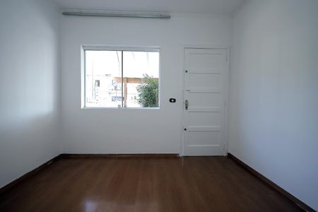 Casa para alugar com 90m², 2 quartos e 3 vagasSala