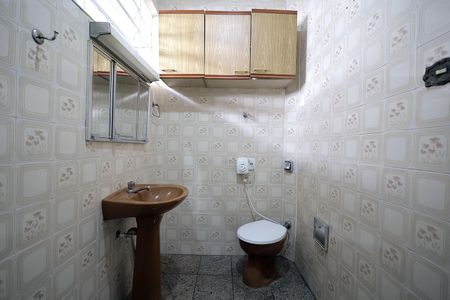Casa para alugar com 90m², 2 quartos e 3 vagasBanheiro