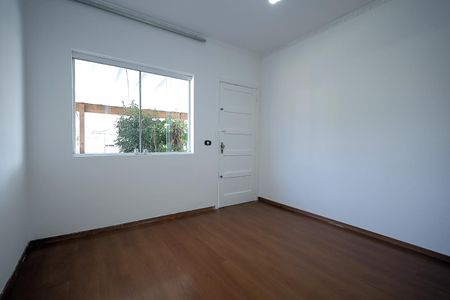 Casa para alugar com 90m², 2 quartos e 3 vagasSala