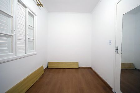 Casa para alugar com 90m², 2 quartos e 3 vagasQuarto 1