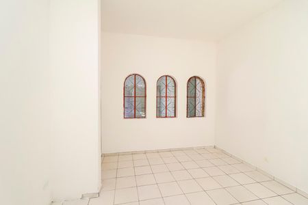 Casa para alugar com 200m², 4 quartos e 2 vagasSala