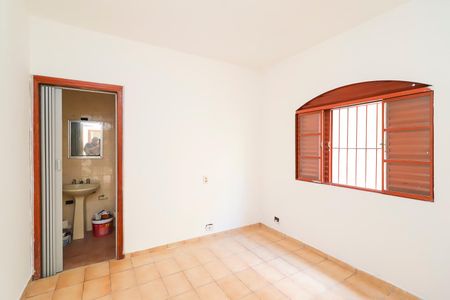 Casa para alugar com 200m², 4 quartos e 2 vagasQuarto 2 - Suíte