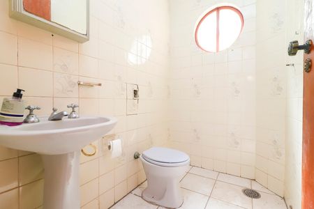 Casa para alugar com 200m², 4 quartos e 2 vagasLavabo