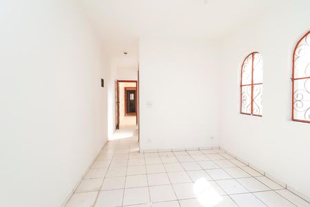 Casa para alugar com 200m², 4 quartos e 2 vagasSala