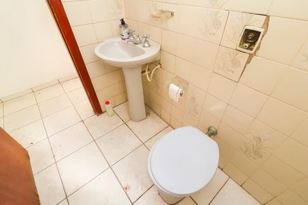 Casa para alugar com 200m², 4 quartos e 2 vagasLavabo