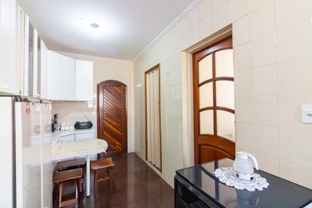 Casa à venda com 220m², 3 quartos e 2 vagasCozinha 