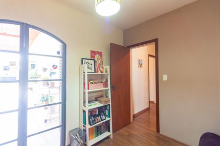 Casa à venda com 220m², 3 quartos e 2 vagasQuarto 3