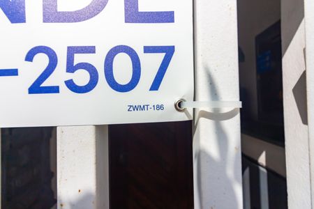 Casa à venda com 220m², 3 quartos e 2 vagasPlaca 