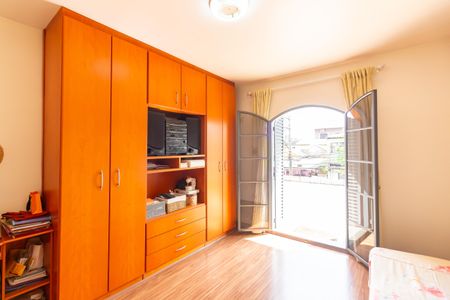 Casa à venda com 220m², 3 quartos e 2 vagasQuarto 4