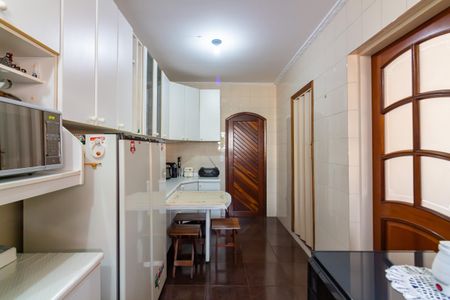 Casa à venda com 220m², 3 quartos e 2 vagasCozinha 