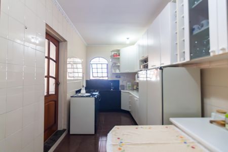 Casa à venda com 220m², 3 quartos e 2 vagasCozinha 