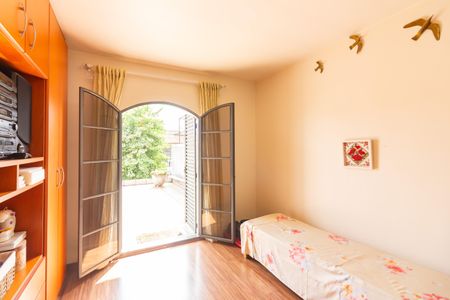Casa à venda com 220m², 3 quartos e 2 vagasQuarto 4