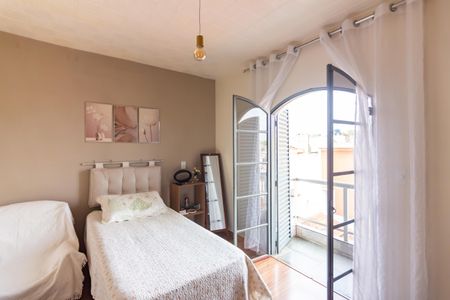 Casa à venda com 220m², 3 quartos e 2 vagasSuíte 