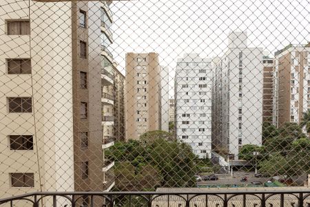 Sacada de apartamento para alugar com 2 quartos, 75m² em Itaim Bibi, São Paulo