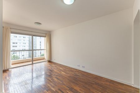 Apartamento para alugar com 75m², 2 quartos e 1 vagaSala