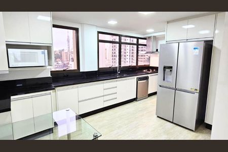 Apartamento à venda com 210m², 3 quartos e 3 vagas