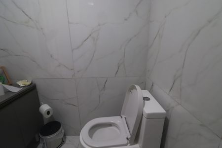 Casa à venda com 135m², 3 quartos e sem vagasubsolo banheiro