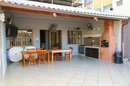 Casa à venda com 183m², 3 quartos e 1 vagaChurrasqueira - Terraço