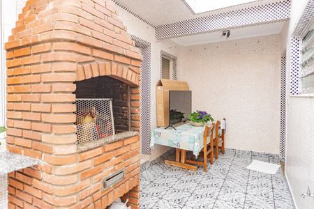 Casa à venda com 189m², 3 quartos e 2 vagas Casa à venda com 189m², 3 quartos e 2 vagasÁrea comum - Churrasqueira
