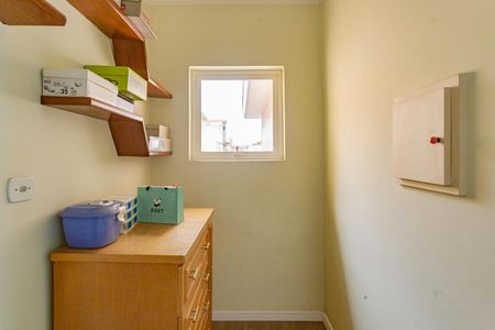 Casa à venda com 189m², 3 quartos e 2 vagas Casa à venda com 189m², 3 quartos e 2 vagasCloset do quarto 1