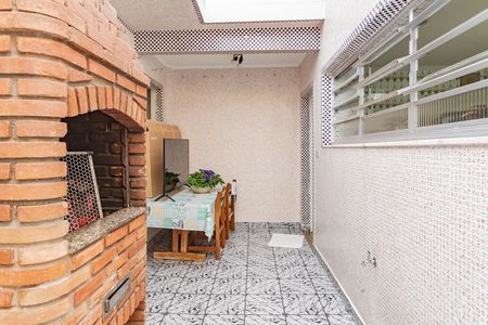 Casa à venda com 189m², 3 quartos e 2 vagas Casa à venda com 189m², 3 quartos e 2 vagasÁrea comum - Churrasqueira