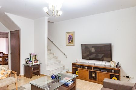 Casa à venda com 189m², 3 quartos e 2 vagas Casa à venda com 189m², 3 quartos e 2 vagasSala