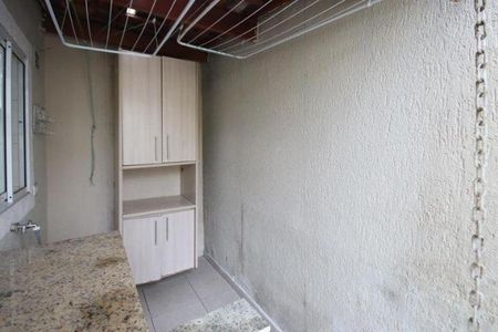 Casa à venda com 150m², 2 quartos e 1 vagaCobertura com varanda e vista para a cidade.