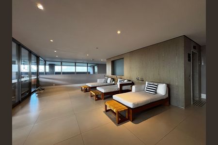 Apartamento à venda com 332m², 4 quartos e 4 vagas Apartamento à venda com 332m², 4 quartos e 4 vagasSala de Descanso