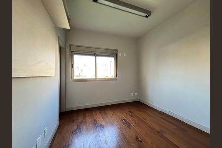 Apartamento à venda com 332m², 4 quartos e 4 vagas Apartamento à venda com 332m², 4 quartos e 4 vagasQuarto 2
