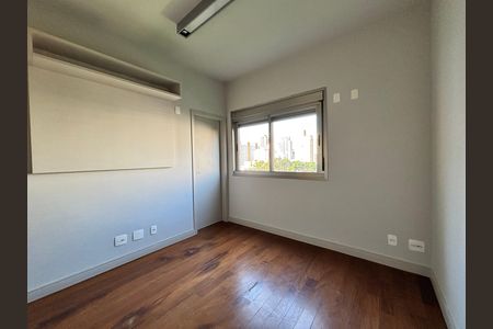 Apartamento à venda com 332m², 4 quartos e 4 vagas Apartamento à venda com 332m², 4 quartos e 4 vagasQuarto 2
