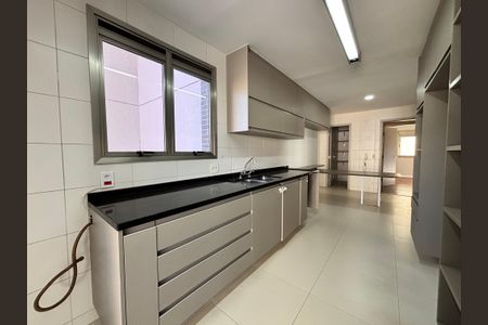 Cozinha de apartamento à venda com 4 quartos, 332m² em Pinheiros, São Paulo