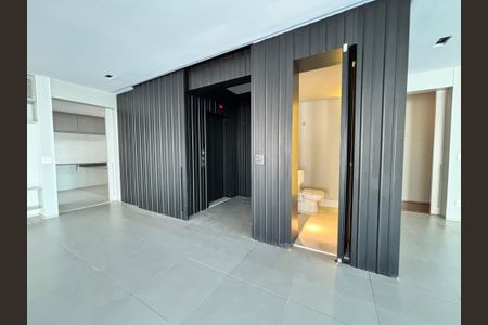 Apartamento à venda com 332m², 4 quartos e 4 vagas Apartamento à venda com 332m², 4 quartos e 4 vagasSala