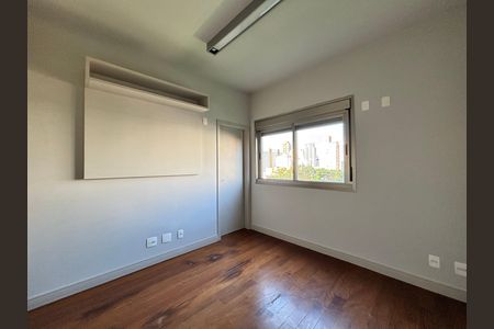 Apartamento à venda com 332m², 4 quartos e 4 vagas Apartamento à venda com 332m², 4 quartos e 4 vagasQuarto 2