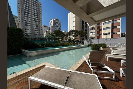 Apartamento à venda com 332m², 4 quartos e 4 vagas Apartamento à venda com 332m², 4 quartos e 4 vagasPiscina Aberta